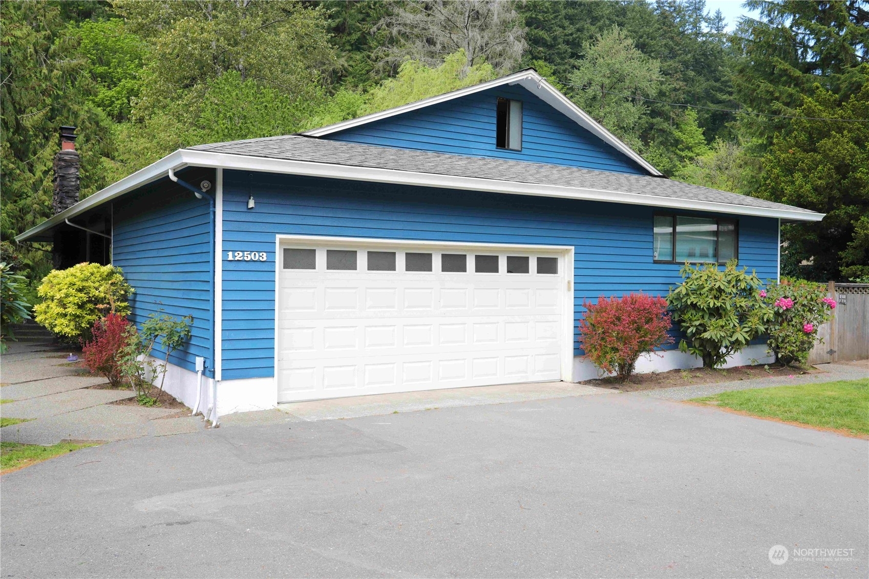 Property Photo:  12503 Issaquah-Hobart Road SE  WA 98027 