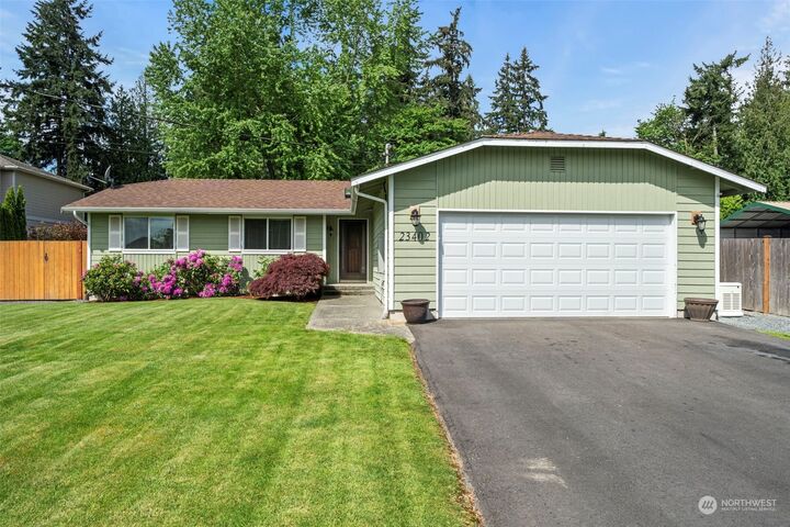Property Photo:  23402 29th Avenue W  WA 98036 