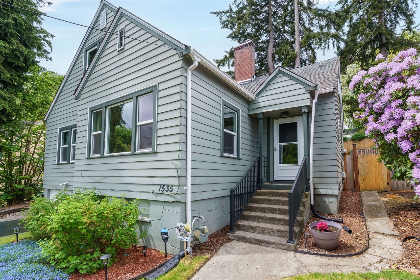 Property Photo:  1535 N Callow Avenue  WA 98312 