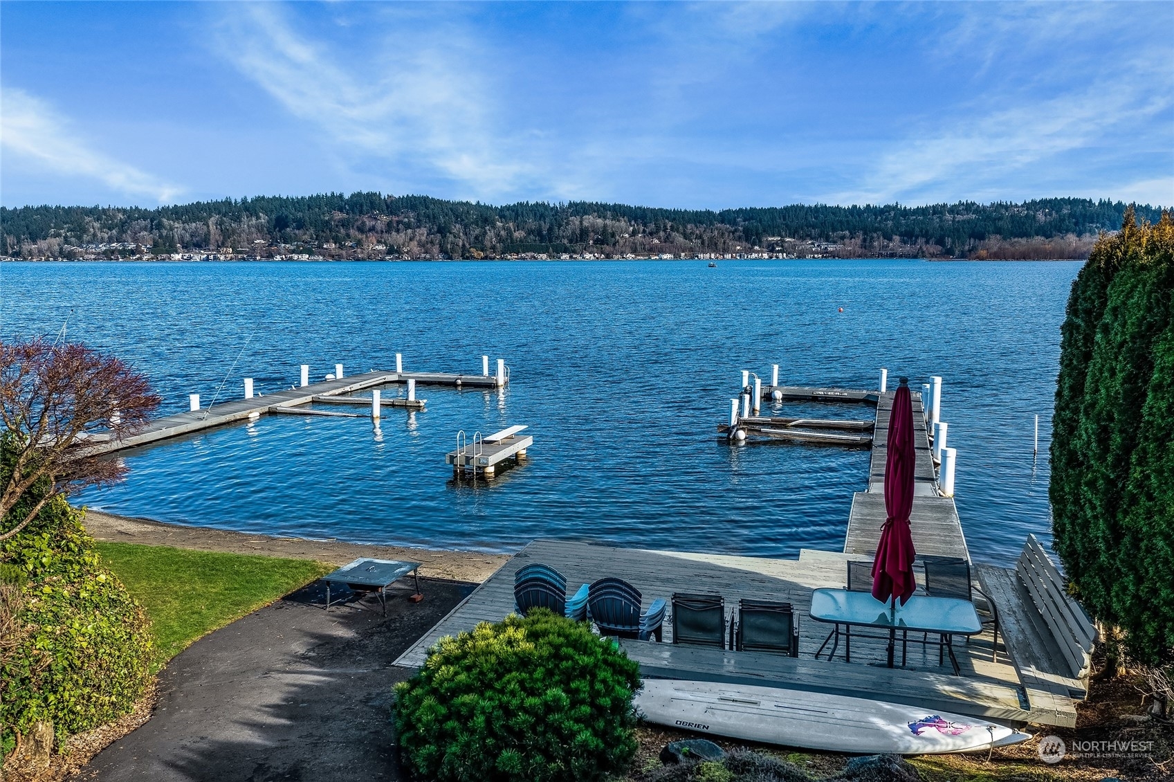 Property Photo:  19534 SE 51st Street  WA 98027 