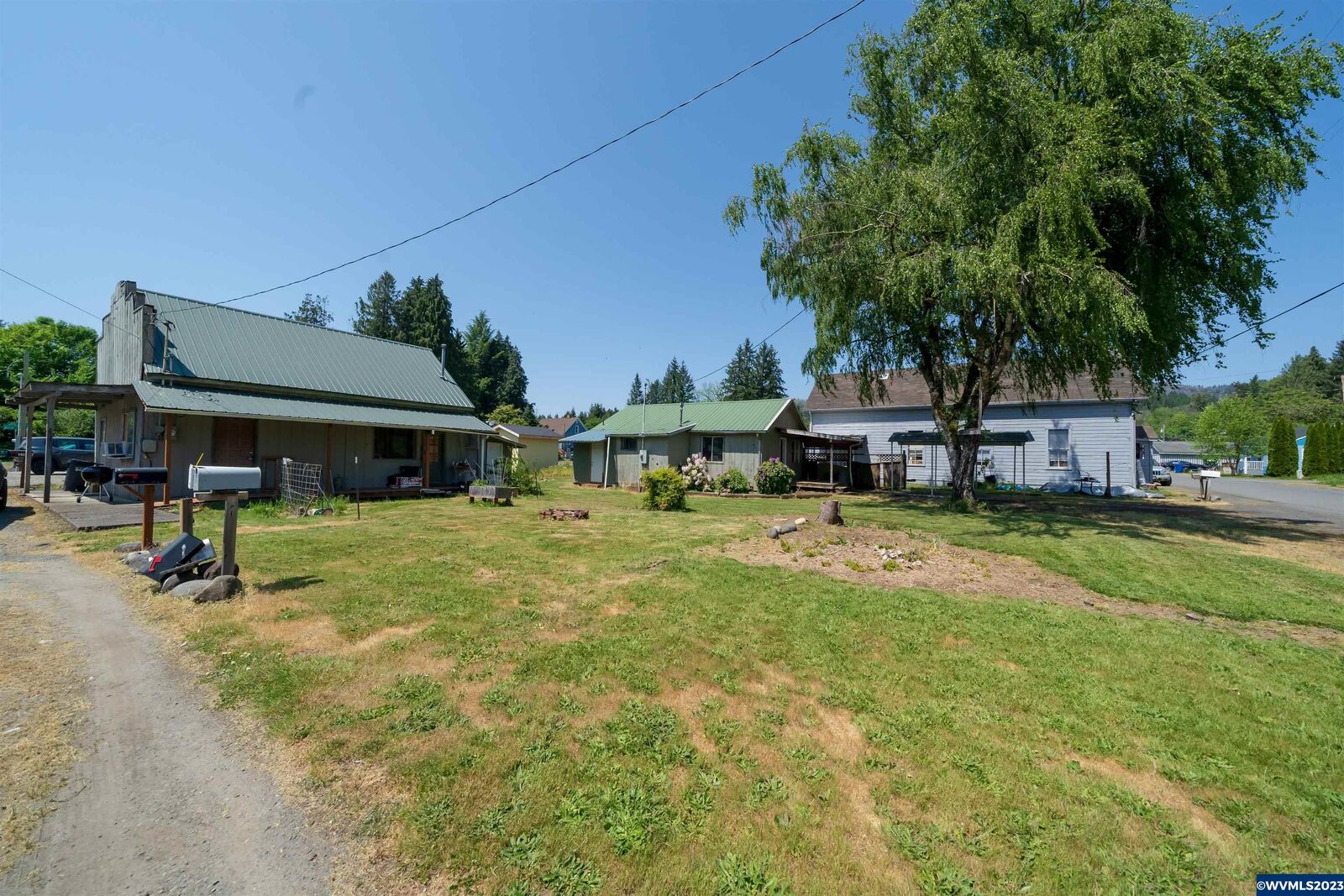 Property Photo:  11377  Grove St SE  OR 97383 