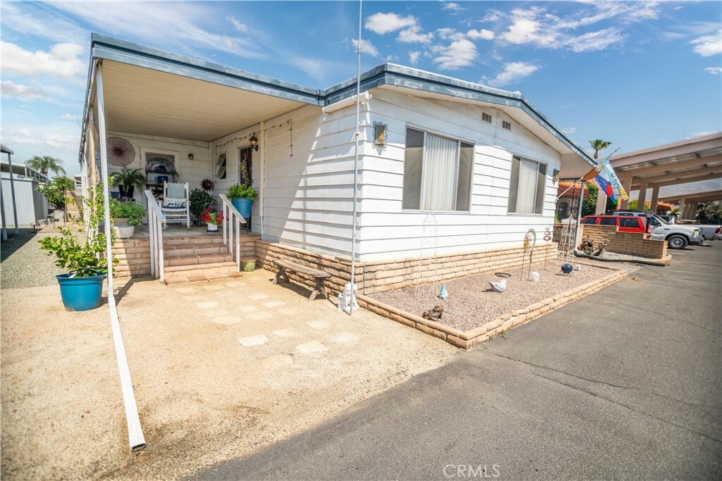 Property Photo: 881 N Lake Street 258 CA 92544
