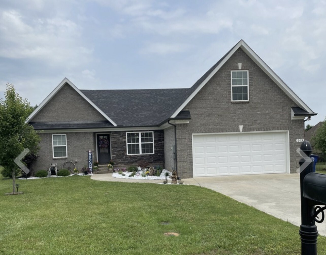 Property Photo:  203 Raleigh Pl  TN 37160 