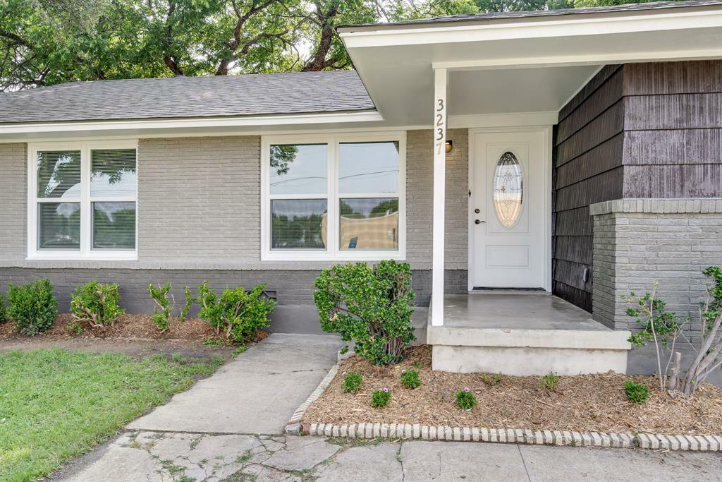 Property Photo:  3237 Scruggs Park Drive  TX 76118 