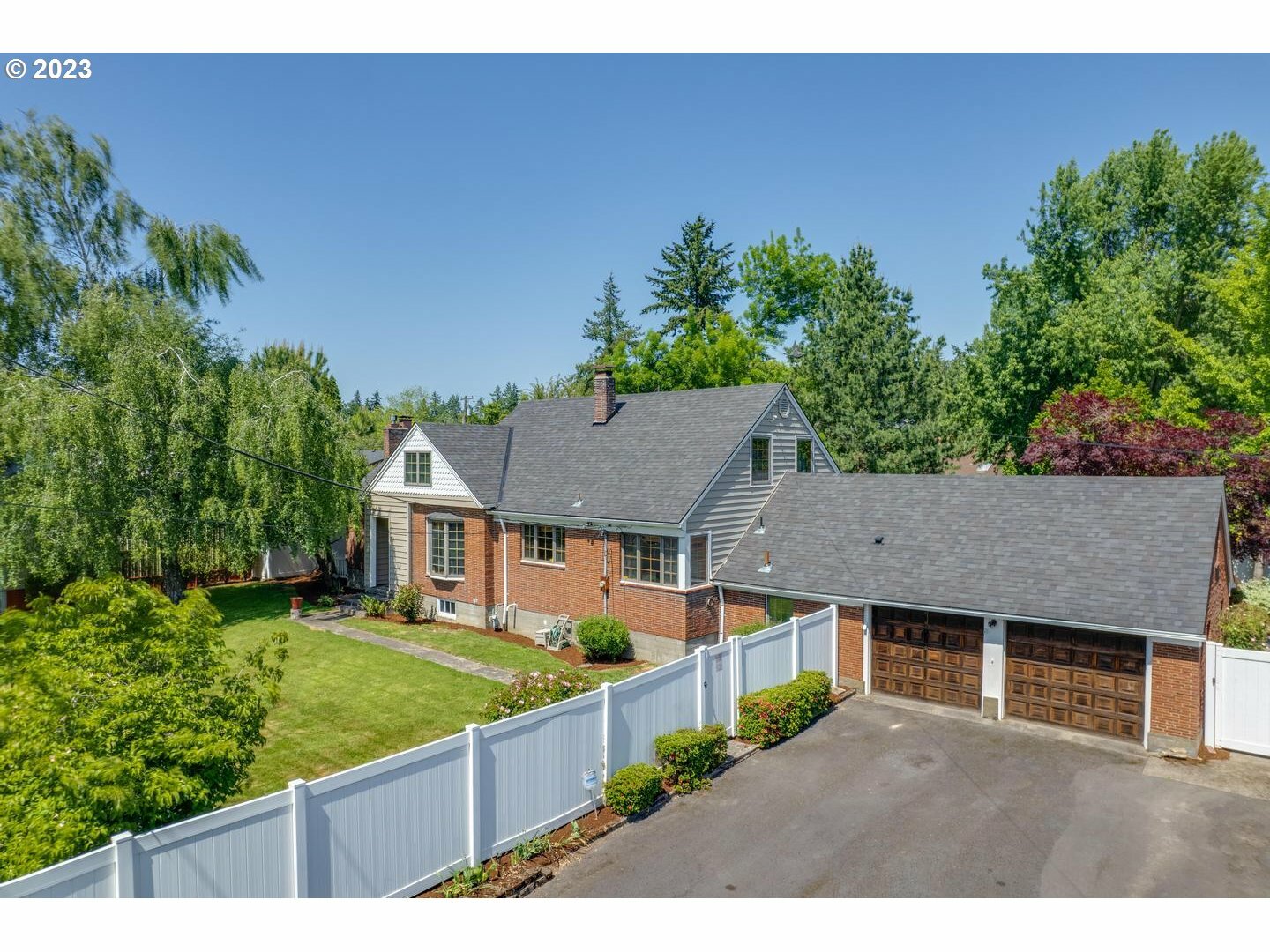 15106 SE Oatfield Rd  Milwaukie OR 97267 photo