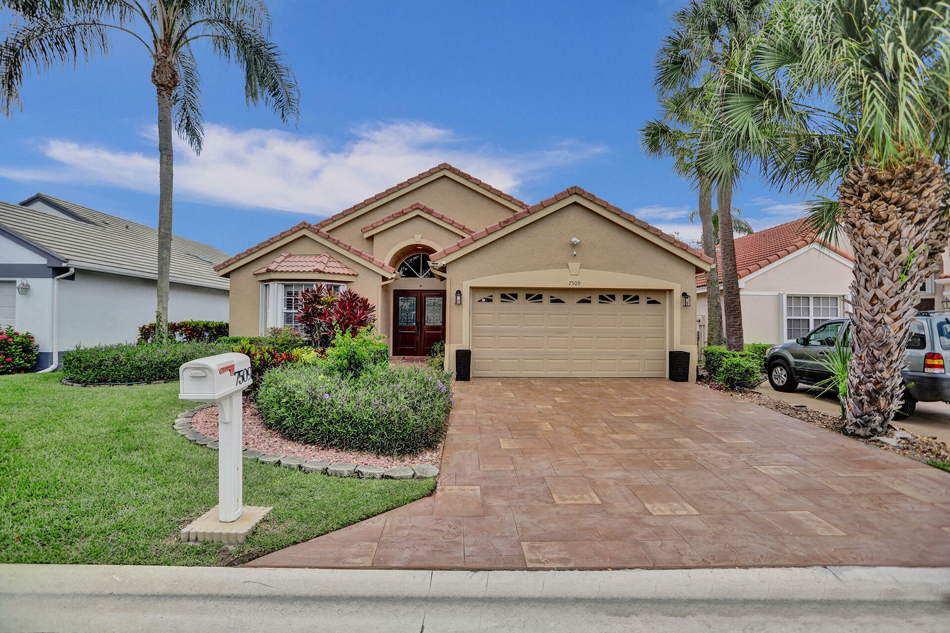 Property Photo: 7509 Ironbridge Circle FL 33446