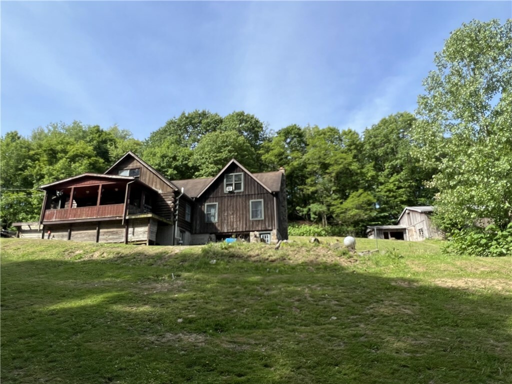 Property Photo:  1149 School Road  PA 15613 