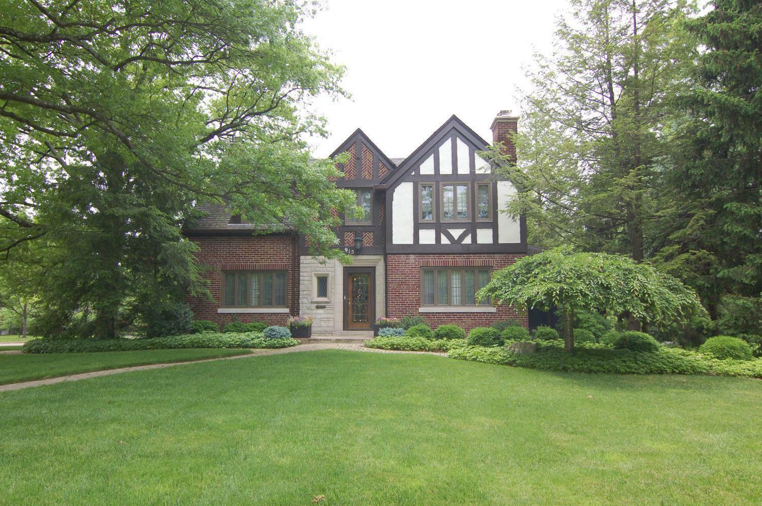 Property Photo:  915 Reily Rd  OH 45215 