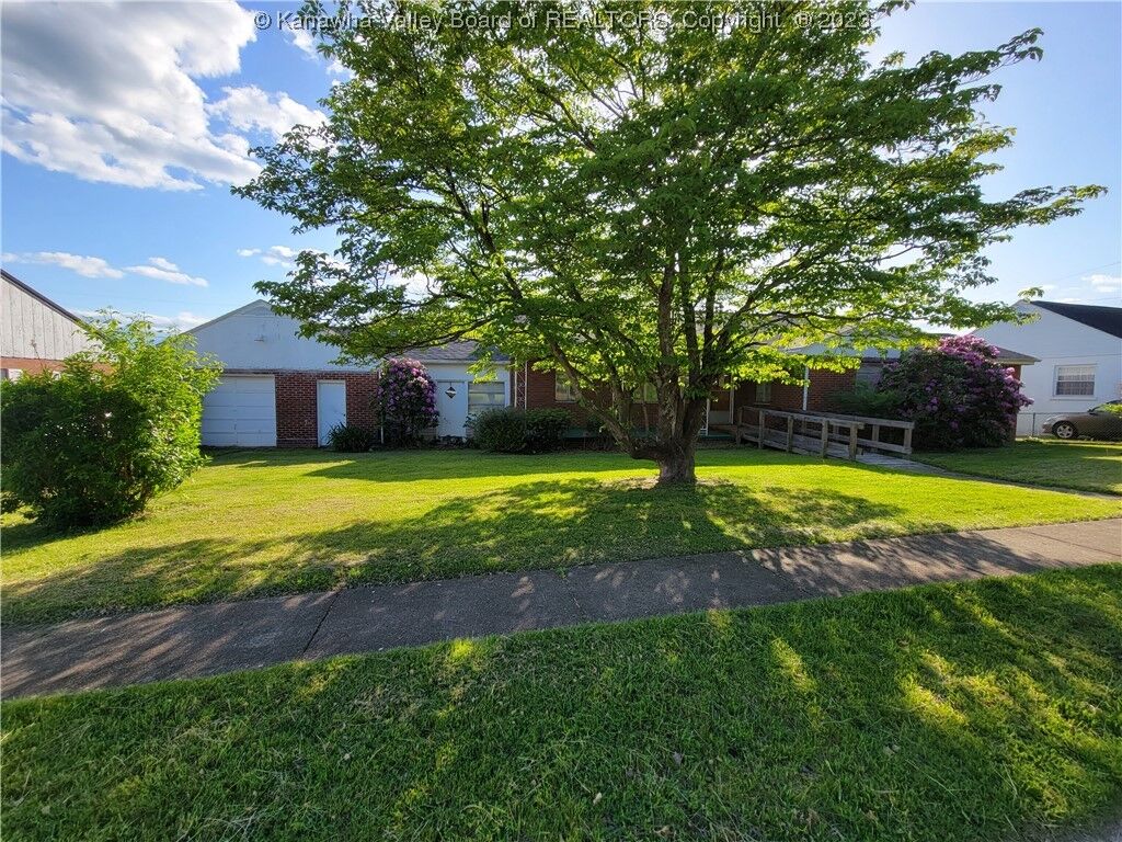 Property Photo:  115 Catherine Drive  WV 25526 