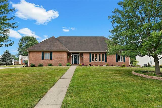 Property Photo: 180 Coventry Way IL 62249