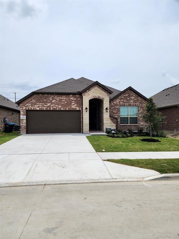 Property Photo:  4820 N Dewy Rose Lane  TX 76244 