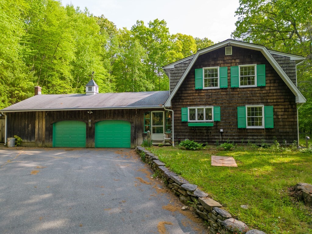 44 Davis Rd  West Brookfield MA 01585 photo