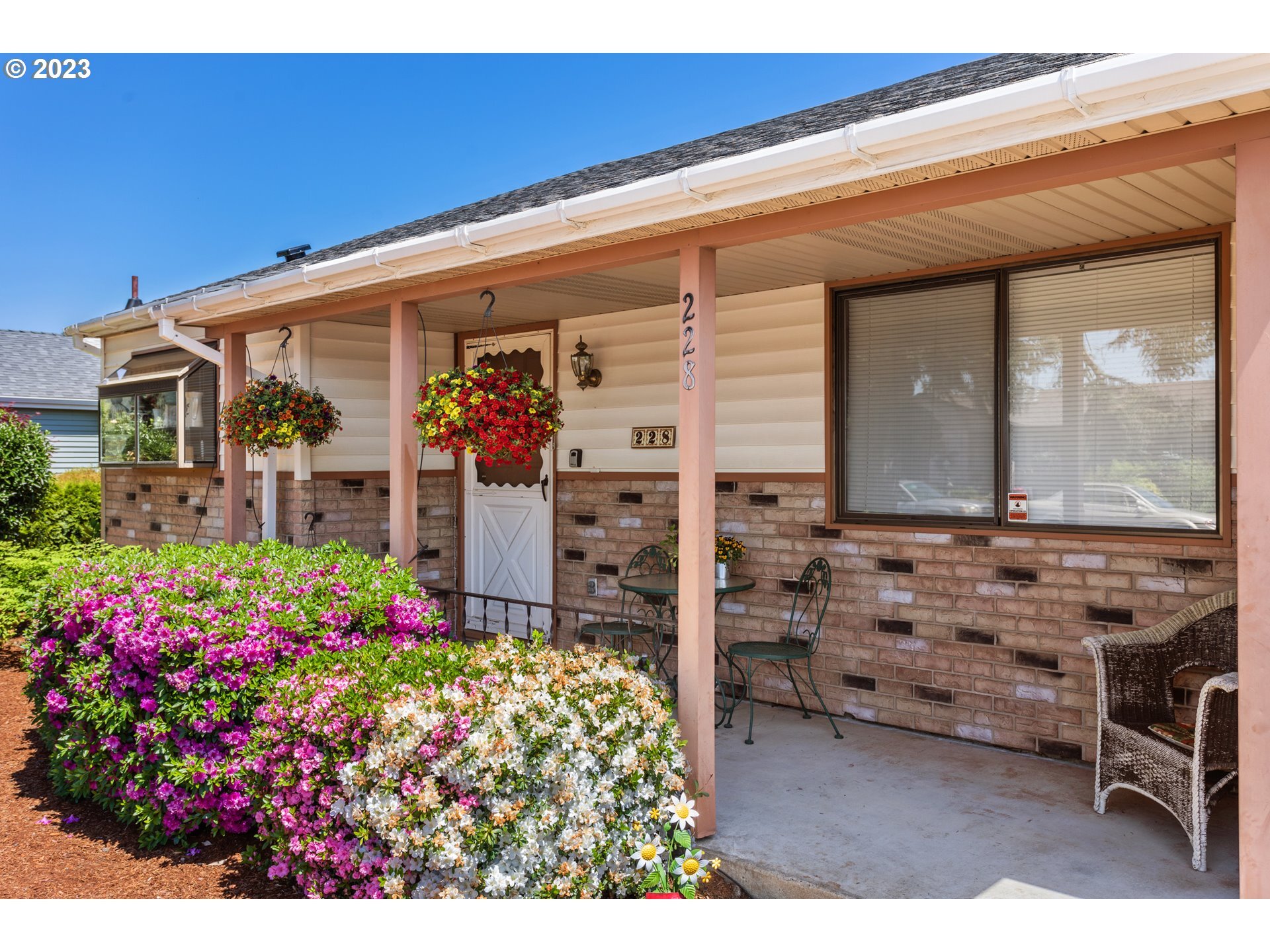 Property Photo: 228 S Columbia Dr OR 97071
