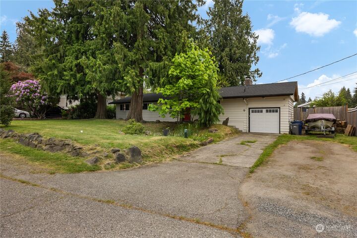 Property Photo: 4514 172nd Place SW WA 98037