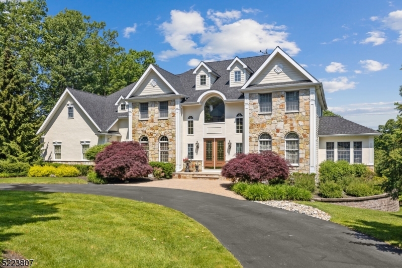 Property Photo:  13 Fox Run Rd  NJ 07871 