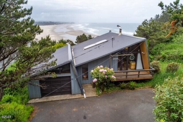 Property Photo: 5249 NW Rocky Way OR 97365