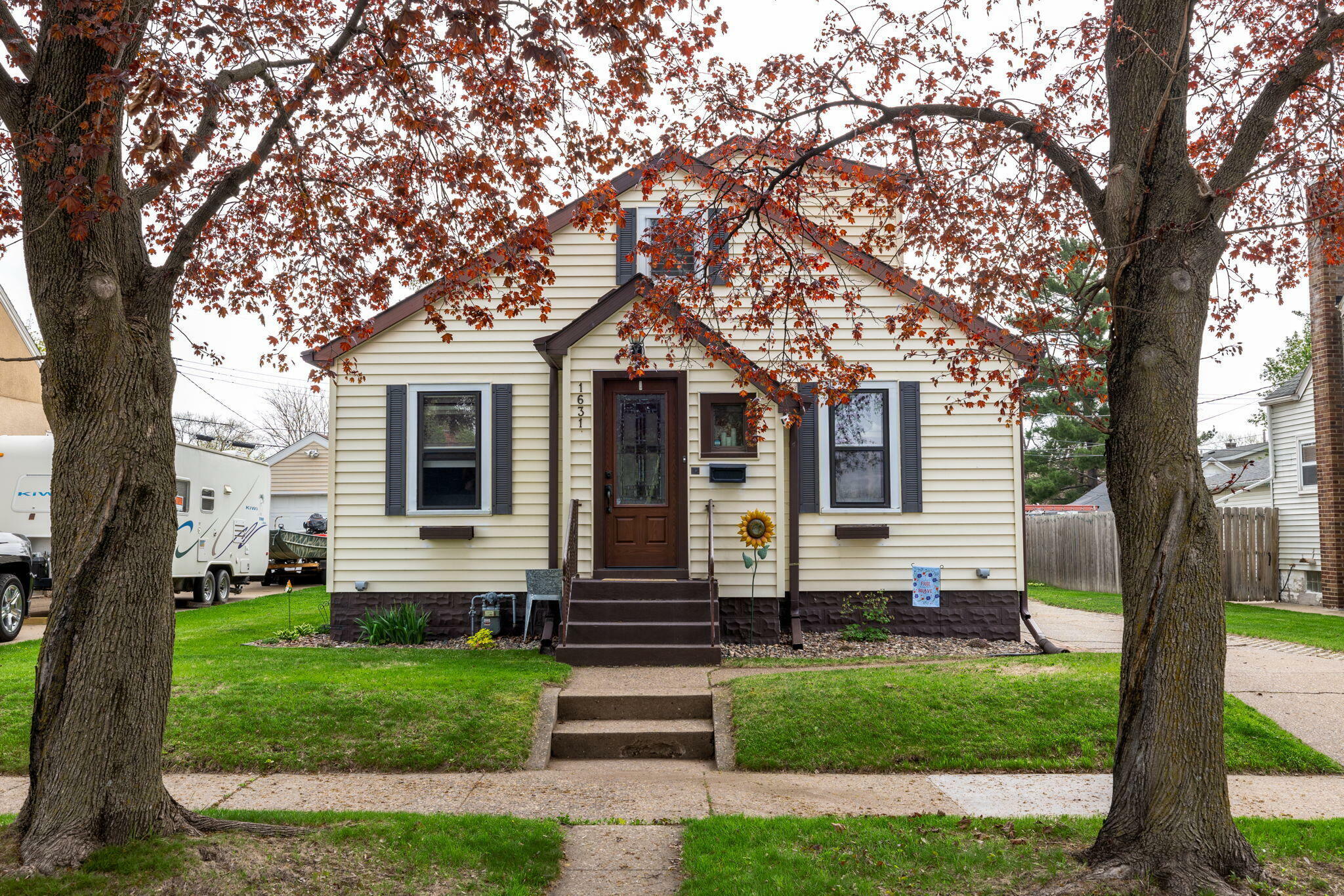 Property Photo:  1631 Barlow St  WI 54601 