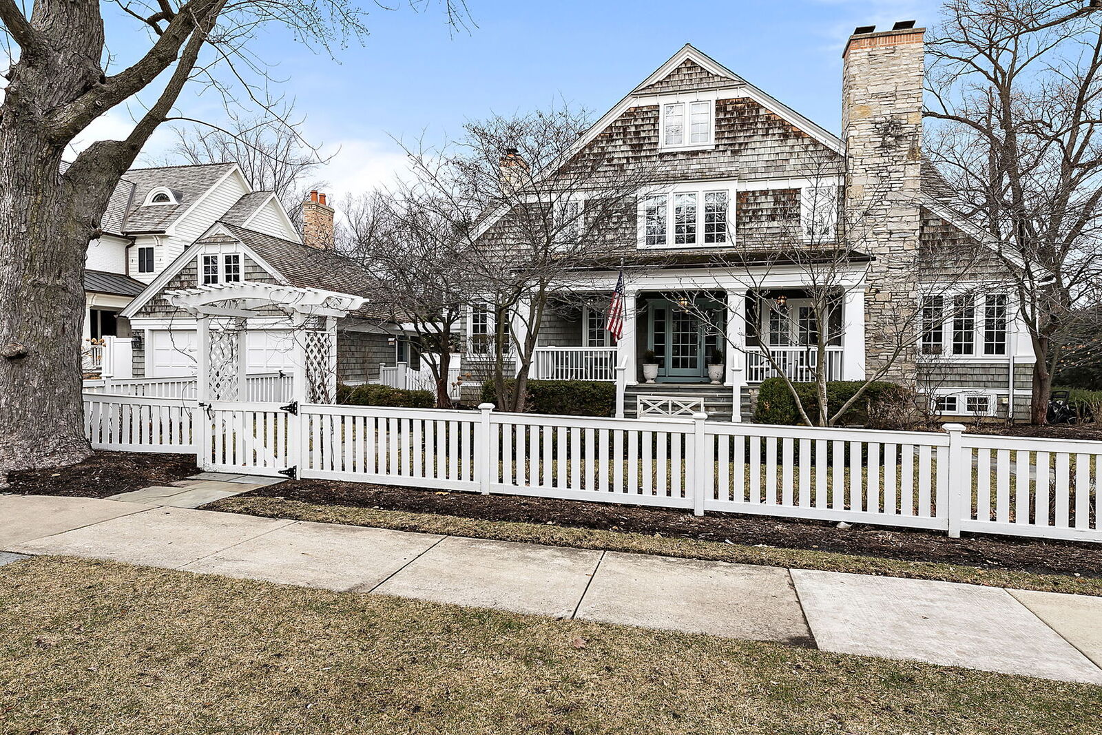 Property Photo:  7 N Clay Street  IL 60521 