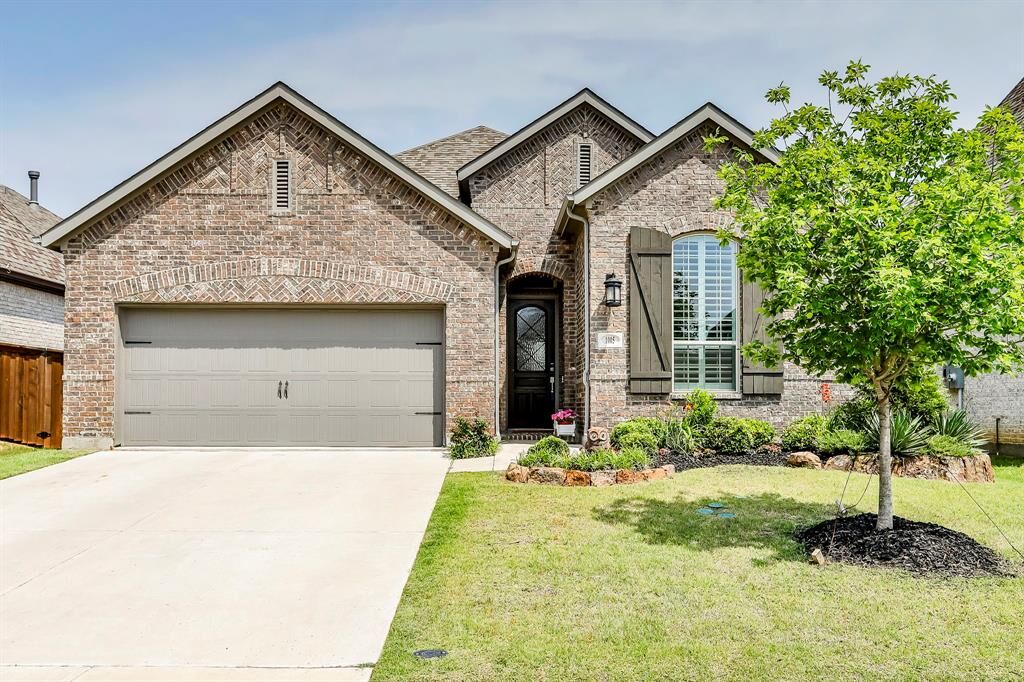 Property Photo:  1005 Saffold Trail  TX 75071 
