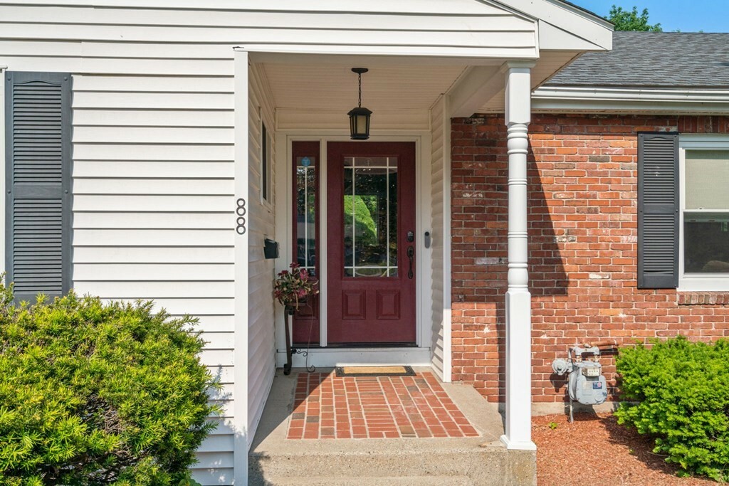 Property Photo: 88 Russell Rd MA 01702