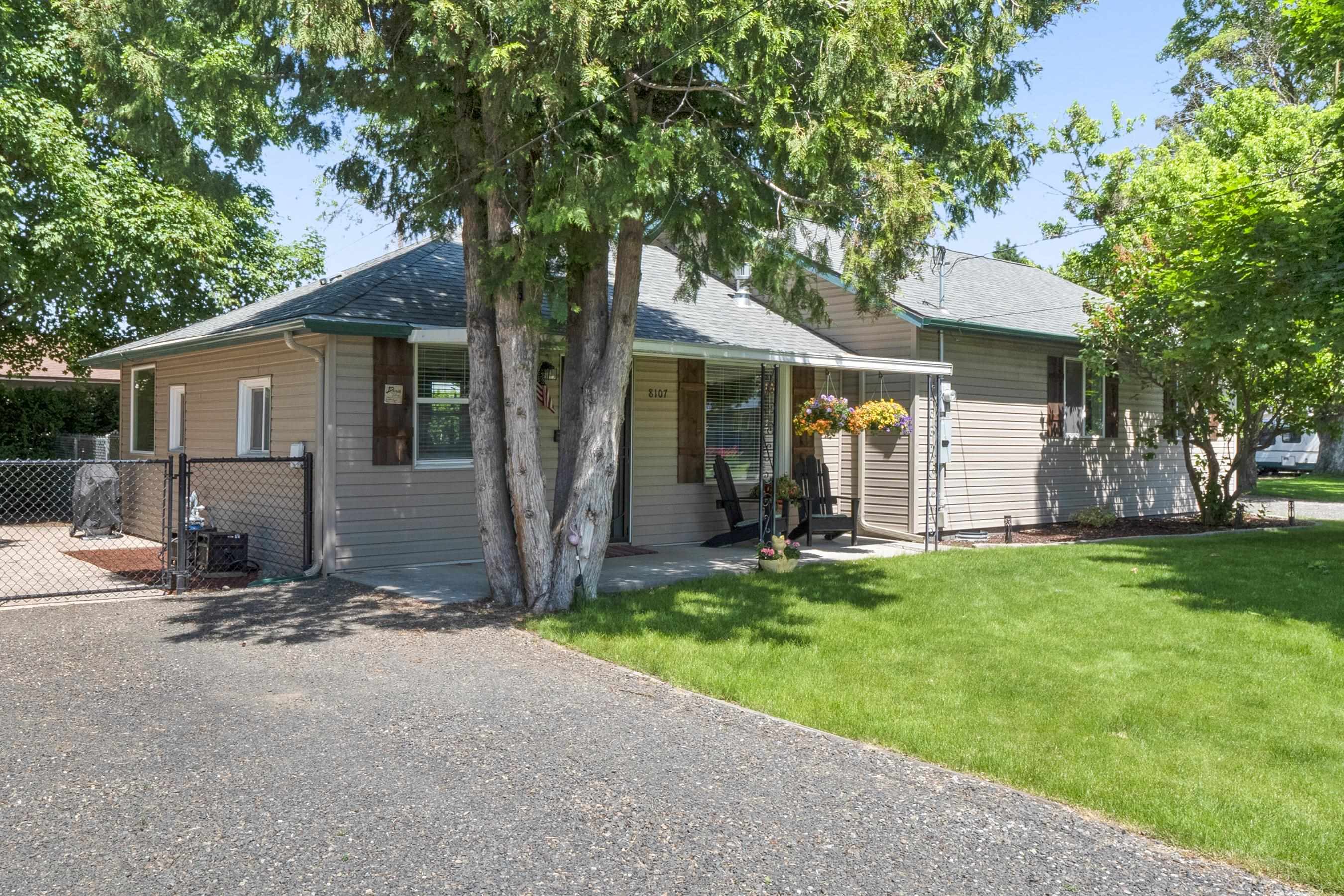 Property Photo: 8107 E Jackson Ave WA 99212