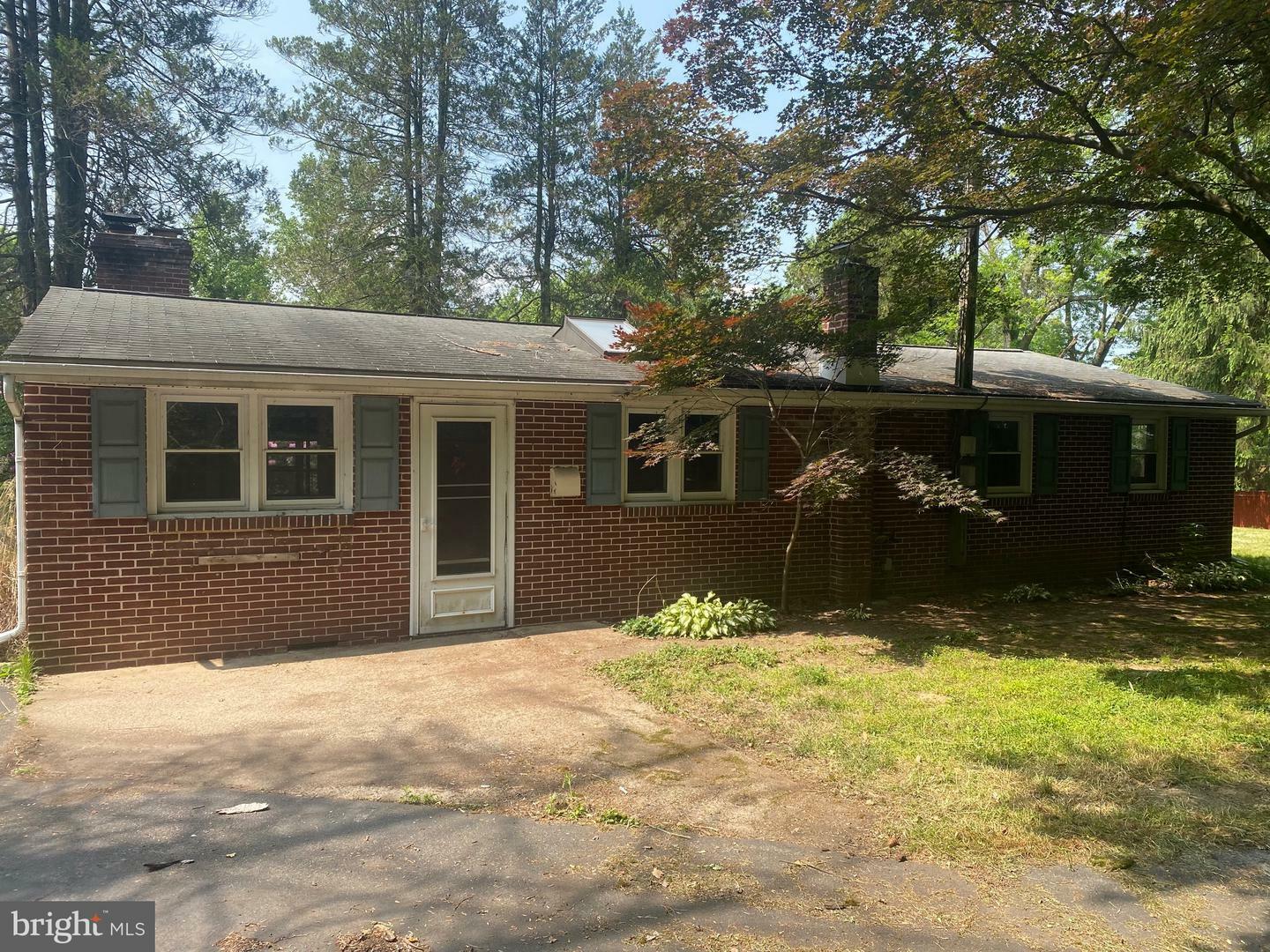 153 Hillcrest Avenue  Phoenixville PA 19460 photo
