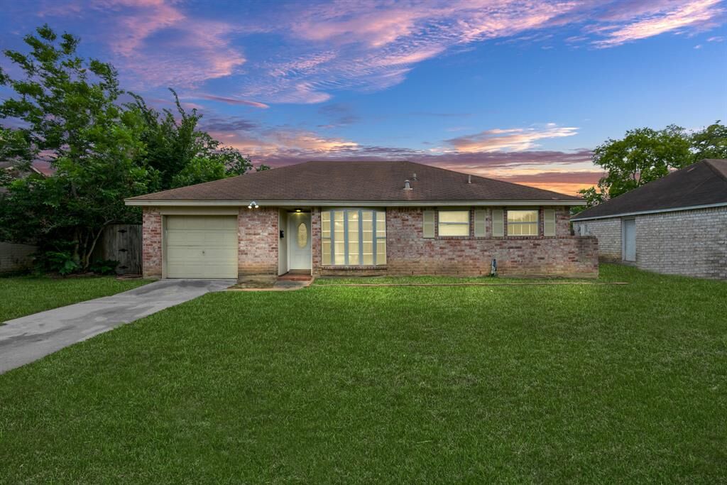Property Photo:  12207 Flushing Meadows Drive  TX 77089 