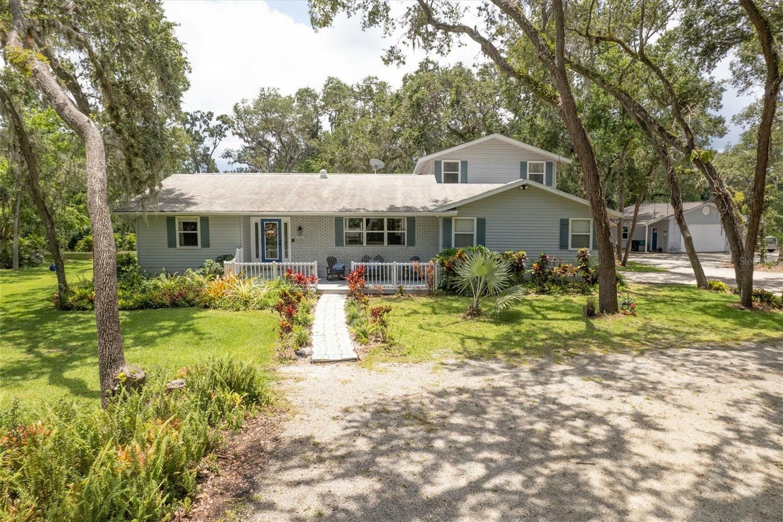 Property Photo:  1145 Vereda Verde  FL 34232 