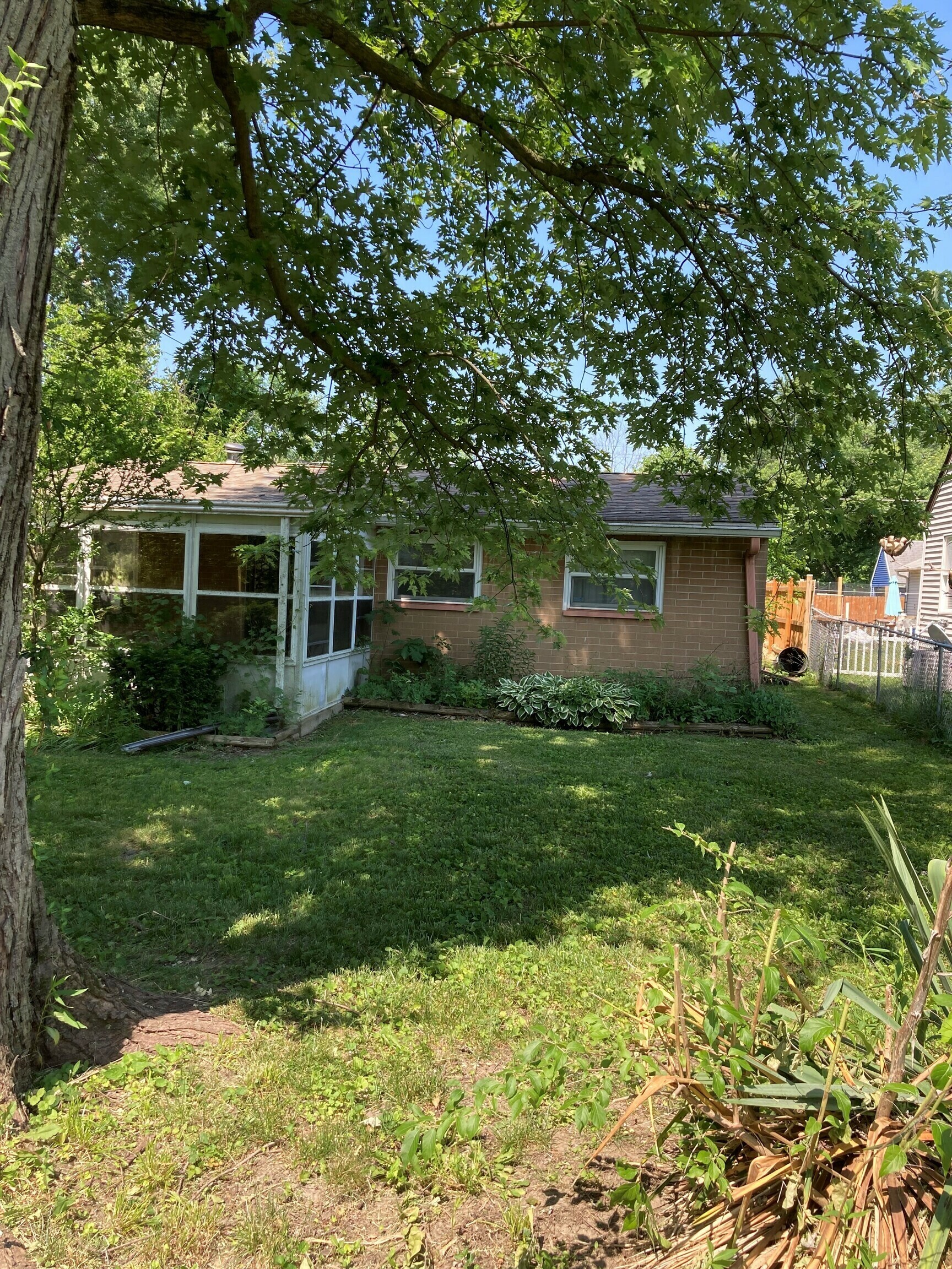 Property Photo: 4002 N Irwin Avenue IN 46226