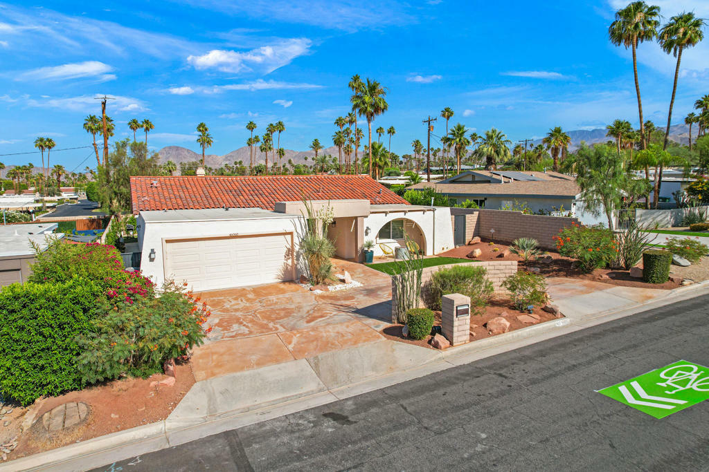 Property Photo: 46060 Shadow Mountain Drive CA 92260