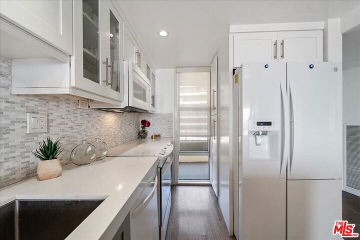 Property Photo:  4316 Marina City Drive 923  CA 90292 