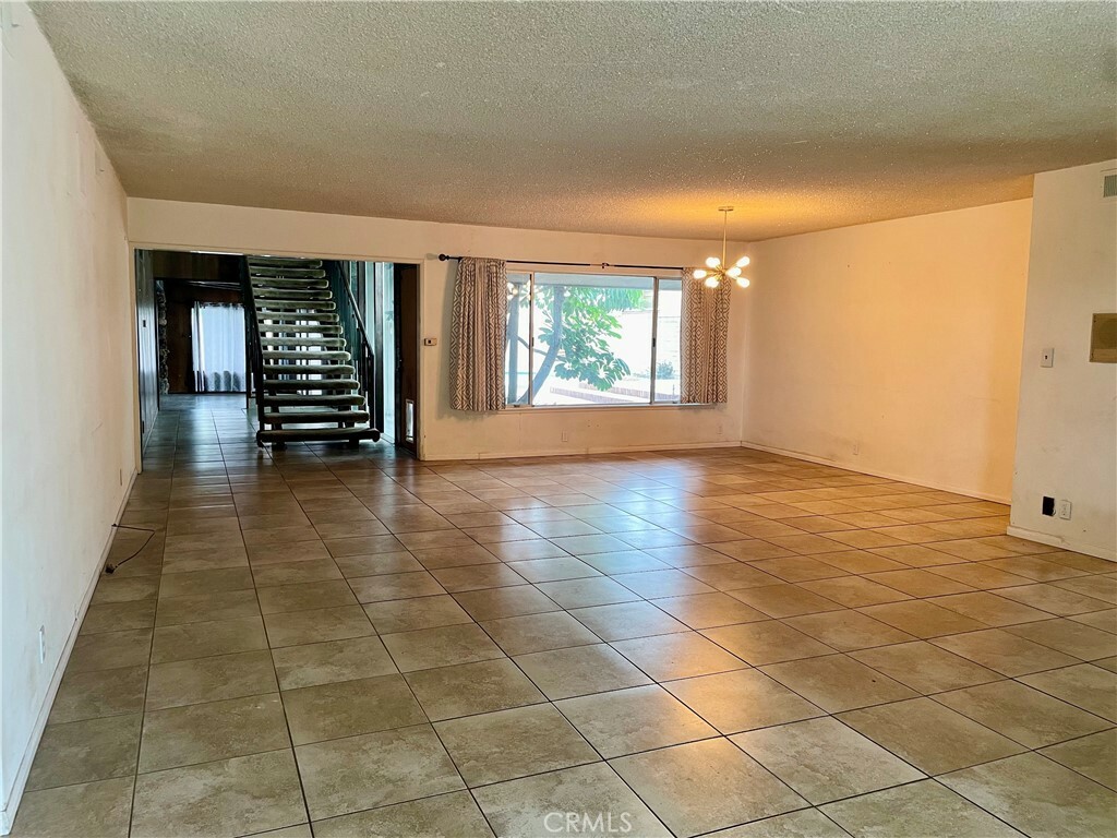 Property Photo: 927 E Angeleno Avenue CA 91501