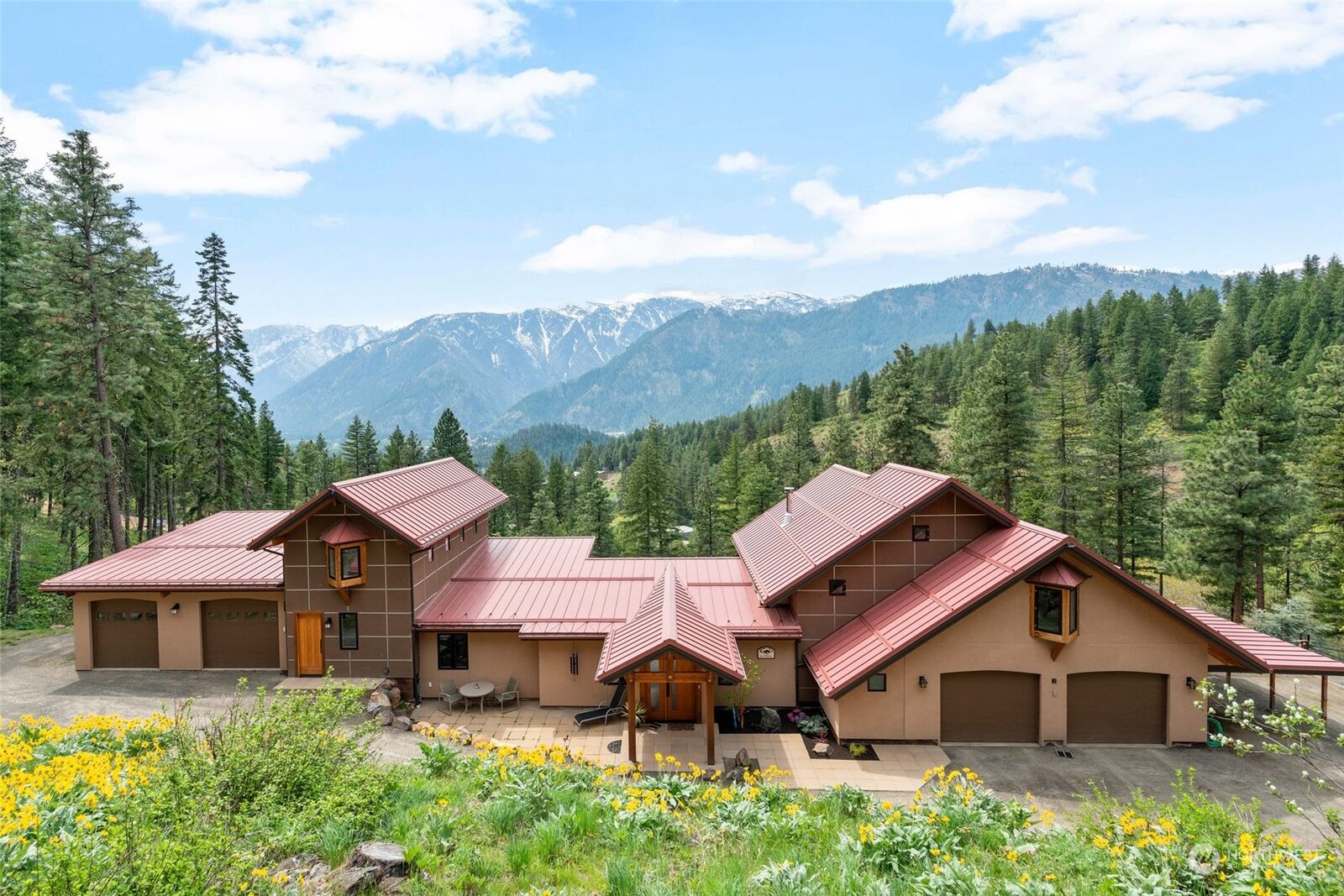 House for sale in Leavenworth 10705 Fox Road, Leavenworth, WA 98826