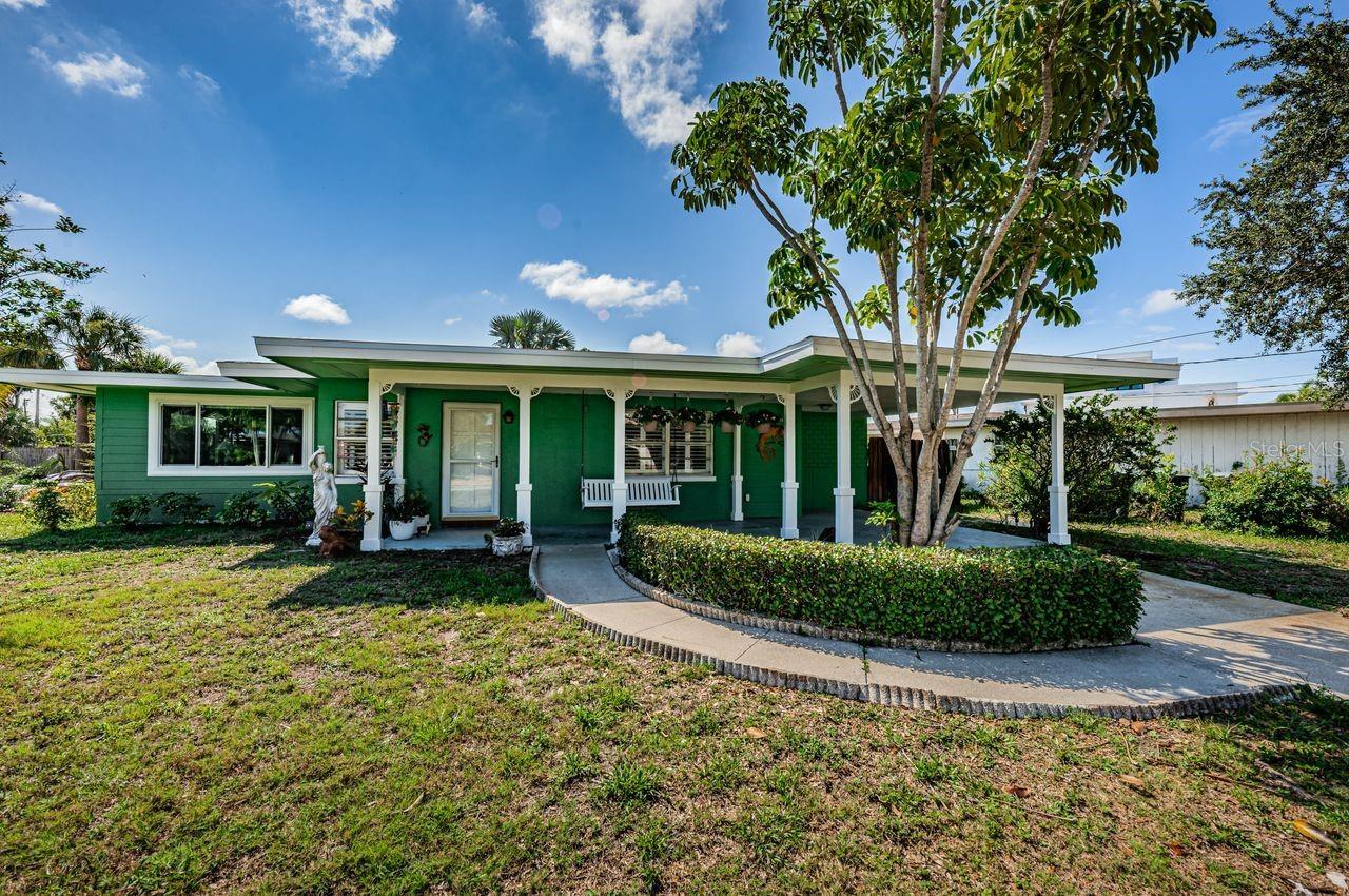 Property Photo: 2427 W Baywood Drive W FL 34698