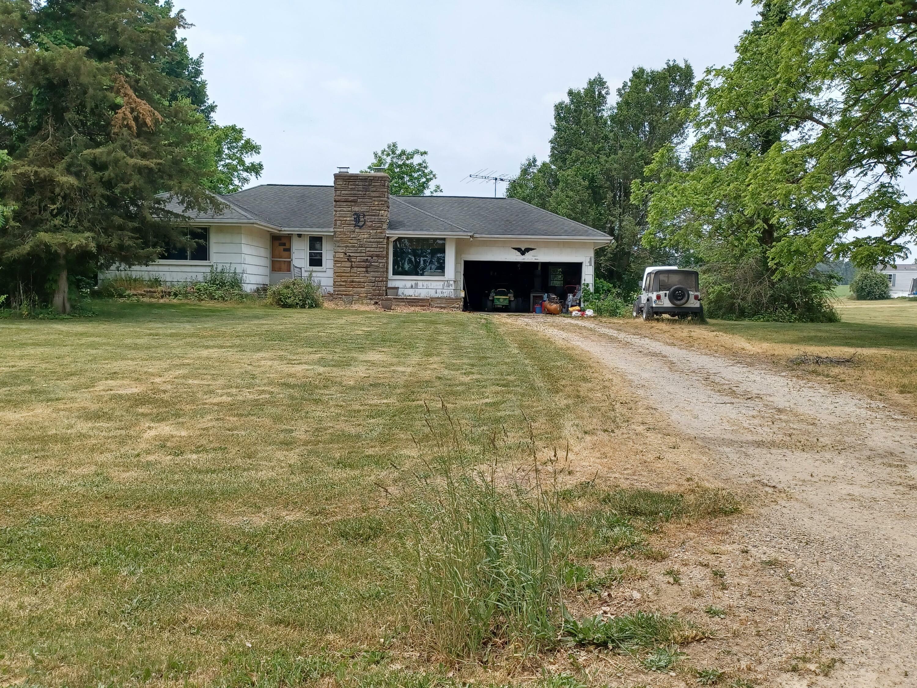 8380 Pope Road  Jonesville MI 49250 photo