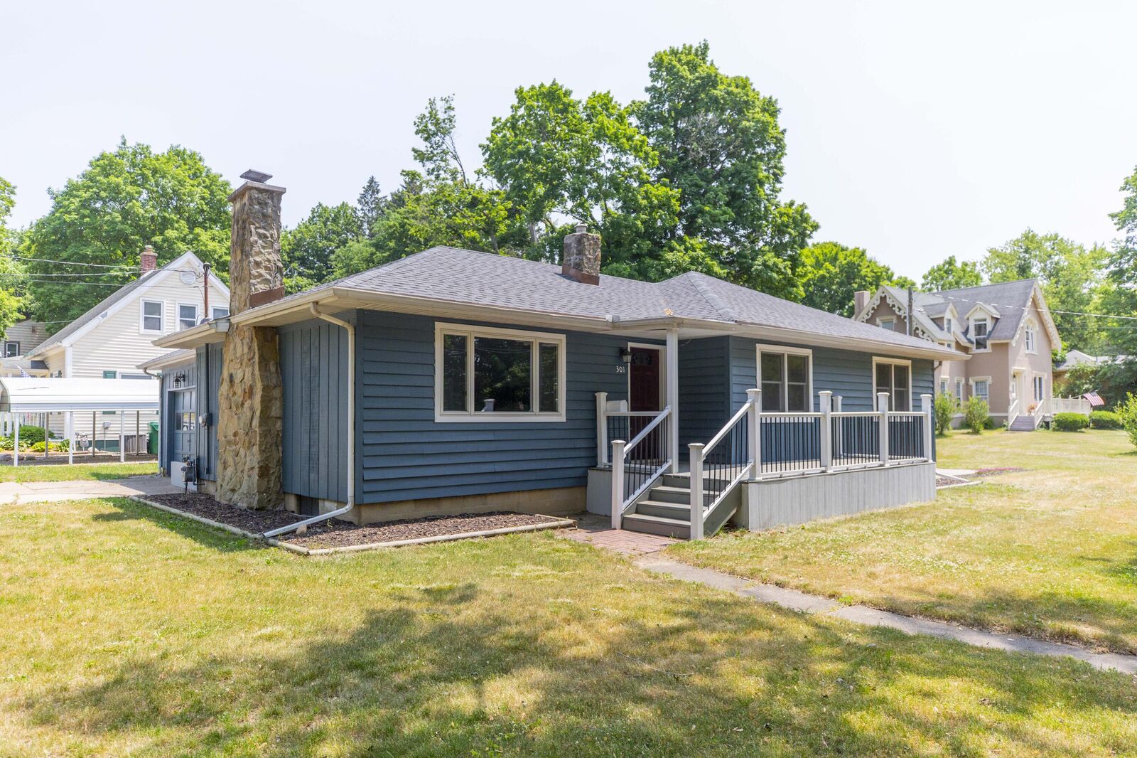 Property Photo:  301 Bond Street  MI 49120 