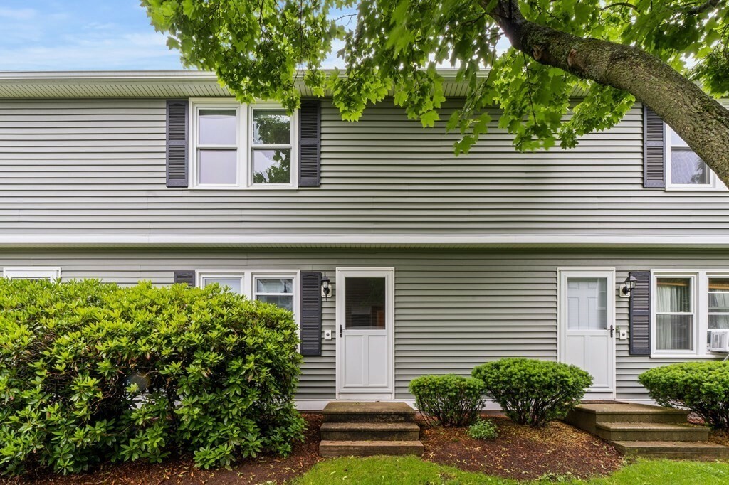 Property Photo: 1221 Pawtucket Blvd 83 MA 01854