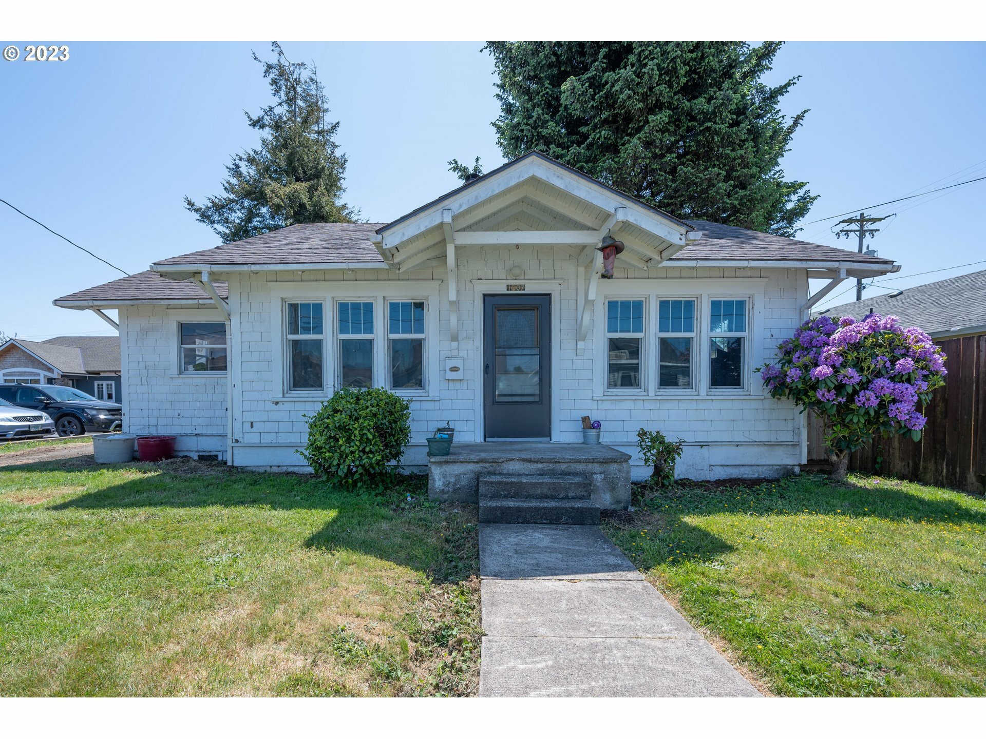 1907 10th St  Tillamook OR 97141 photo