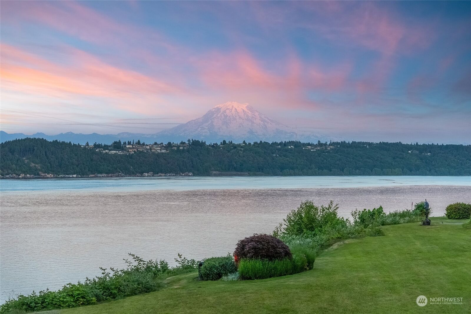 Property Photo:  2601  64th Street NW  WA 98335 