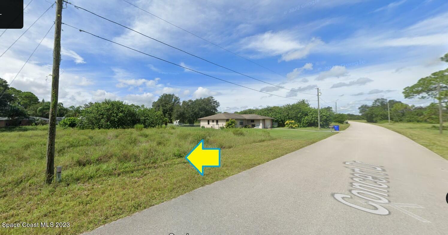 Property Photo:  708 Concert Drive  FL 33852 