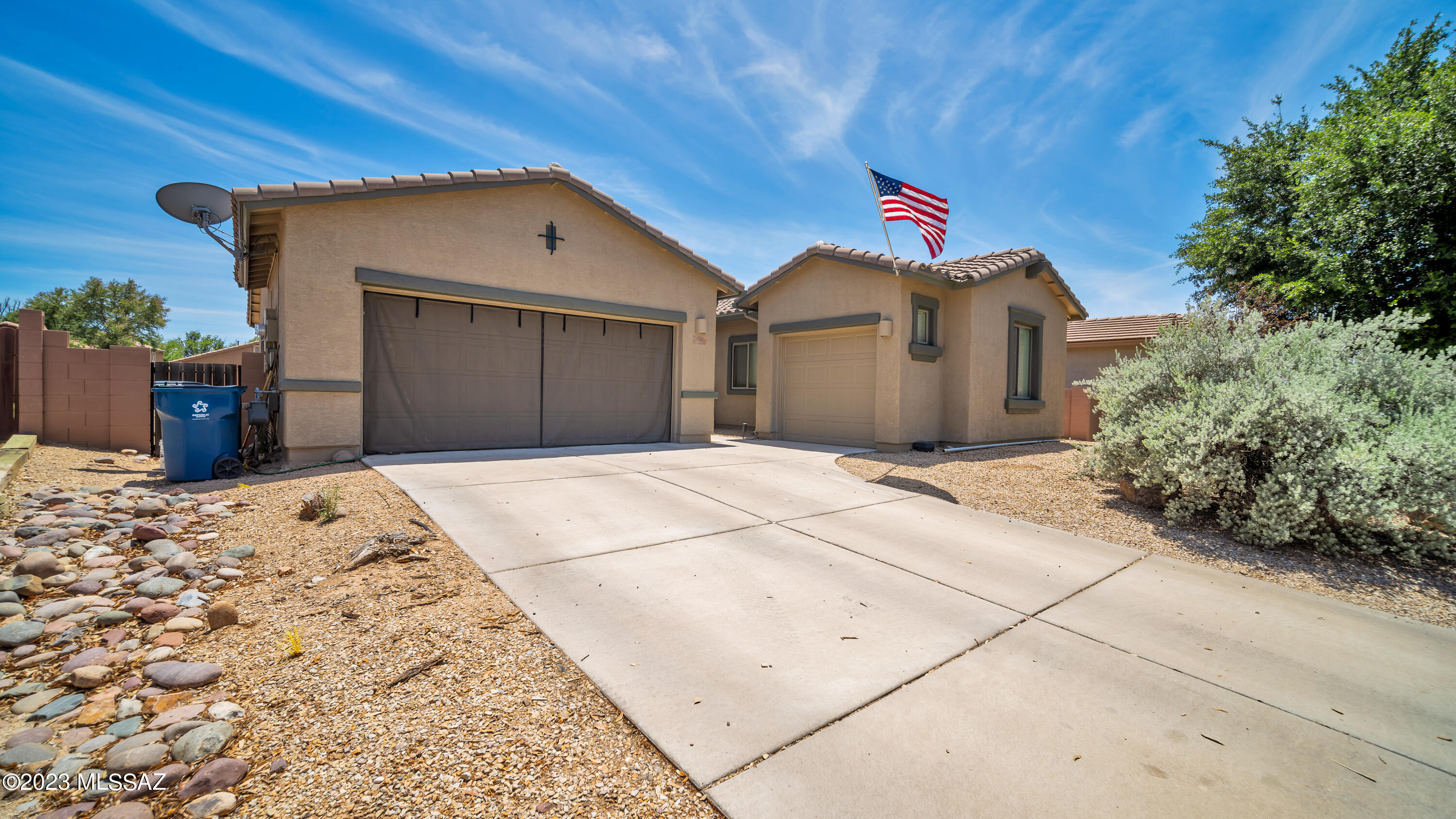 Property Photo: 866 E Deer Spring Canyon Place AZ 85629