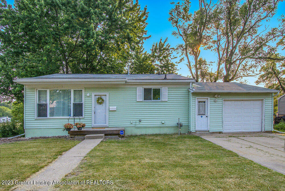 Property Photo: 4401 Lowcroft Avenue MI 48910