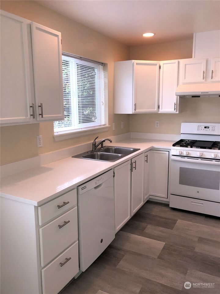 Property Photo:  2104 S Judkins Street  WA 98144 
