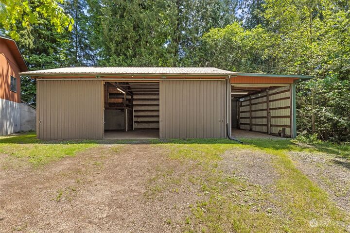 Property Photo:  10310 Fay Road NE  WA 98014 