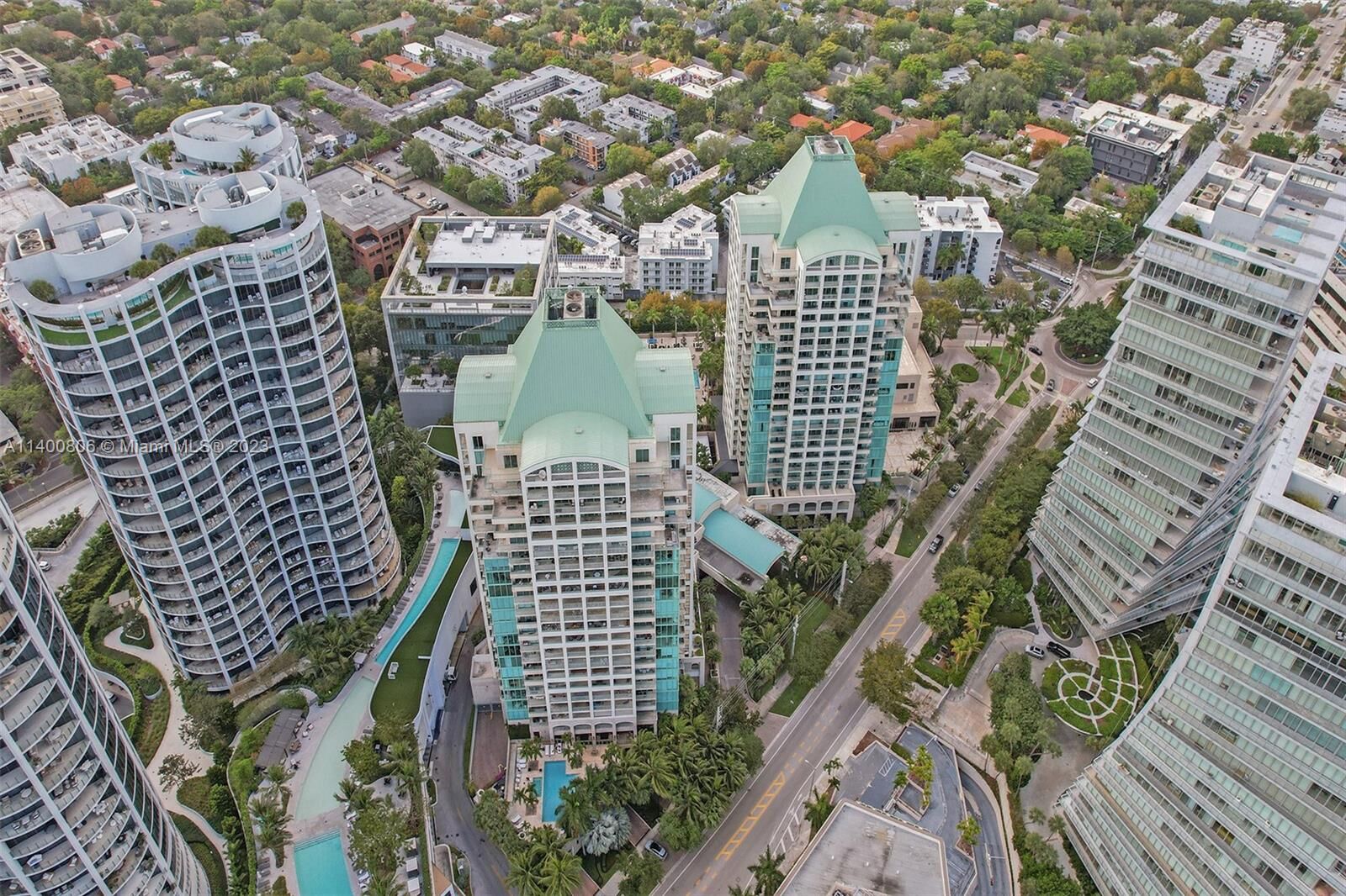 Property Photo:  3400 SW 27th Ave 801  FL 33133 