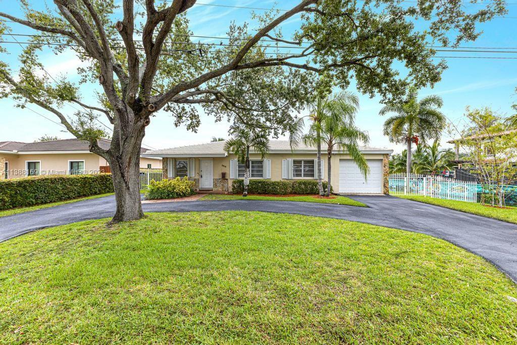 Property Photo:  3615 S Lake Dr  FL 33155 