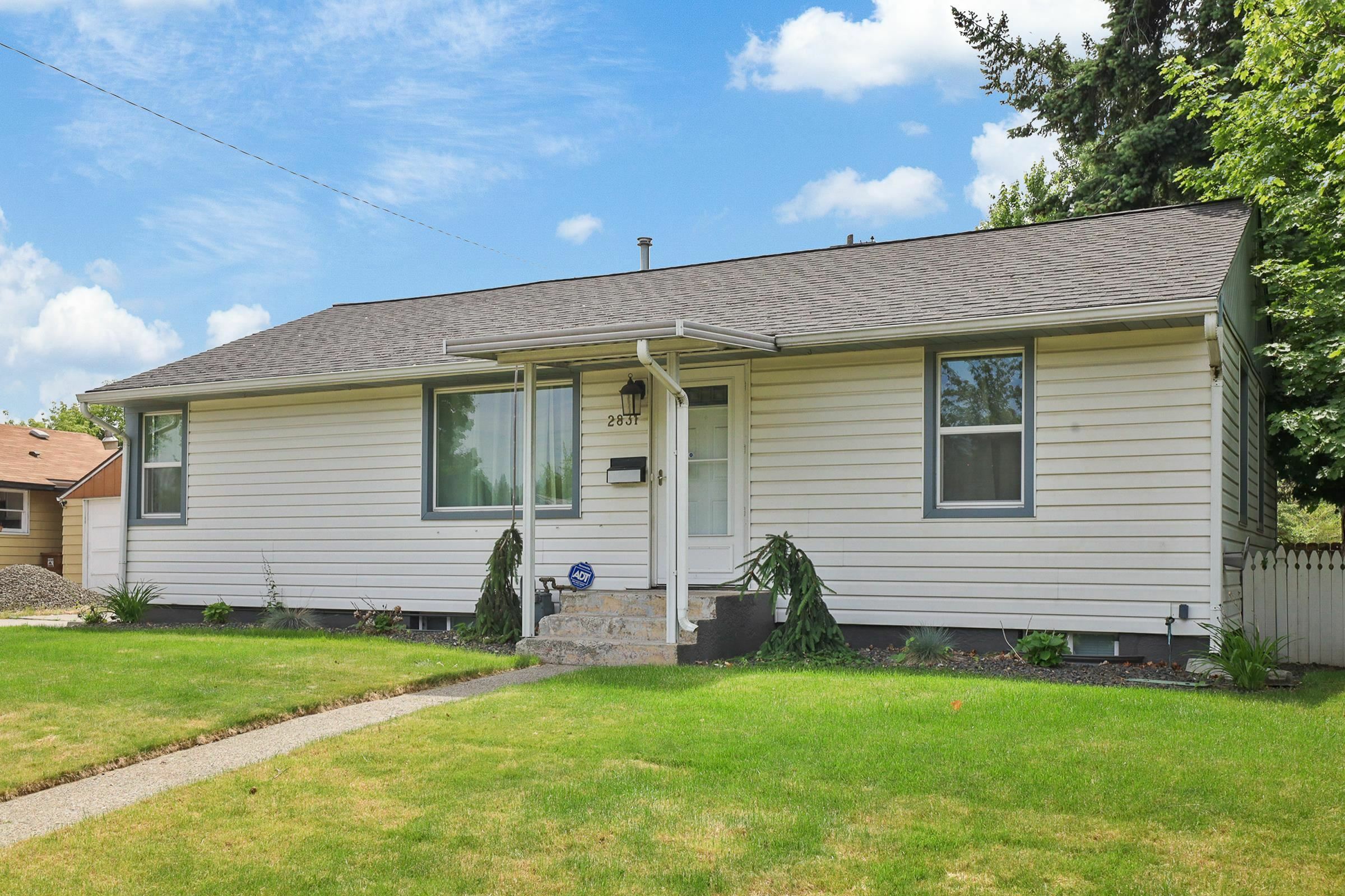 Property Photo:  2831 W Bismark Ave  WA 99205 