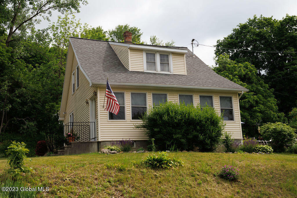 Property Photo:  176 Touareuna Road  NY 12302 