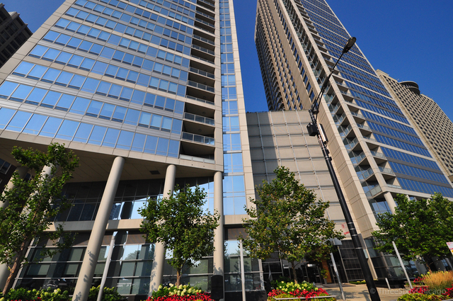 Property Photo:  600 N Lake Shore Drive 1212  IL 60611 