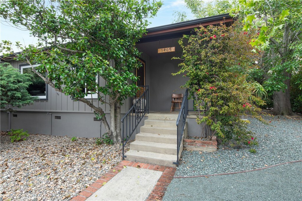 Property Photo:  1405 Slack Street  CA 93405 